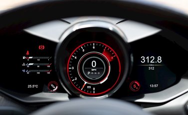 Aston Martin DBS Superleggera 16