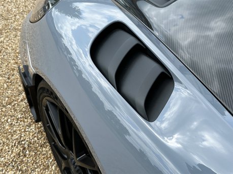 Porsche 718 CAYMAN GT4 RS PDK 46