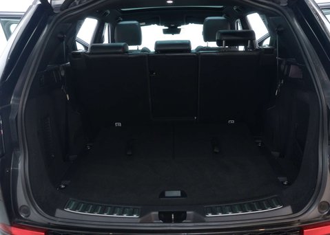 Land Rover Discovery Sport 2.0 Discovery Sport R-Dynamic HSE D Auto 4WD 5dr 59