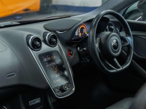 McLaren 570 3.8T V8 Coupe 2dr Petrol SSG Euro 6 (s/s) (570 ps) 2