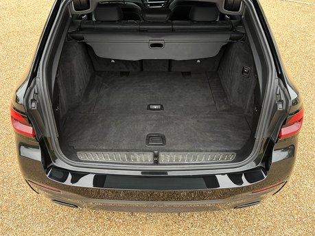 BMW 5 Series 520D M SPORT TOURING MHEV 79