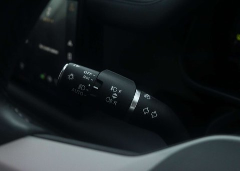 Land Rover Defender 3.0 Defender X-Dynamic HSE D MHEV A 4WD 5dr 53