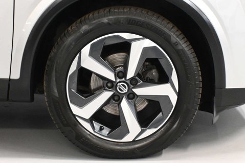Nissan Qashqai 1.3 Qashqai N-Connecta DiG-T MHEV CVT 5dr 41