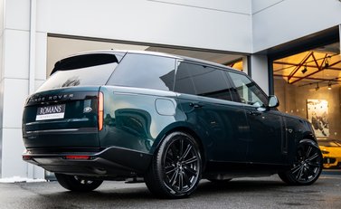 Land Rover Range Rover P440e AUTOBIOGRAPHY LWB 4