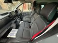Renault Trafic 2.0 dCi LL30 Advance EDC L2 H1 Euro 6 (s/s) 5dr (9 Seat) 19