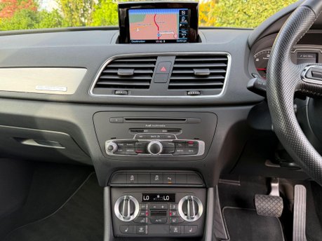 Audi Q3 2.0 TDI S line Plus SUV 5dr Diesel S Tronic quattro Euro 5 (s/s) (177 ps) 17
