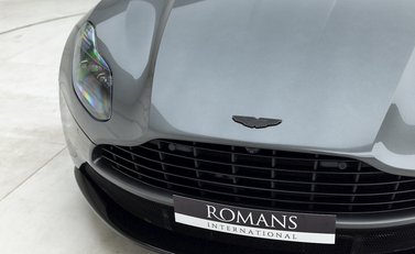 Aston Martin DB11 V8 Shadow Edition 20