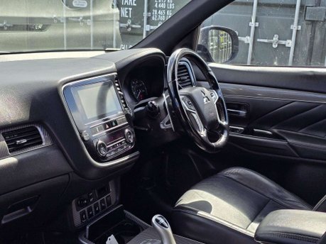 Mitsubishi Outlander 2.4h TwinMotor 13.8kWh 4h SUV 5dr Petrol Plug-in Hybrid CVT 4WD Euro 6 (s/s 24