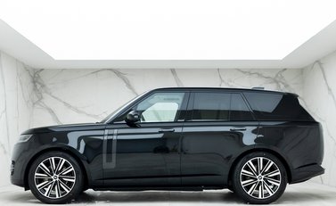 Land Rover Range Rover P510e First Edition 2