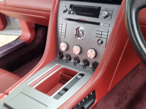 Aston Martin DB9 V12 39