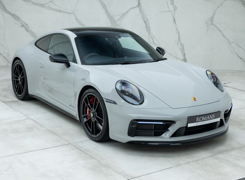 Porsche 911 Carrera GTS (992) 8