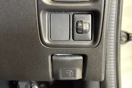 Toyota Aygo 1.0 VVT-i x-pure Hatchback 5dr Petrol Manual Euro 6 (68 ps) 46