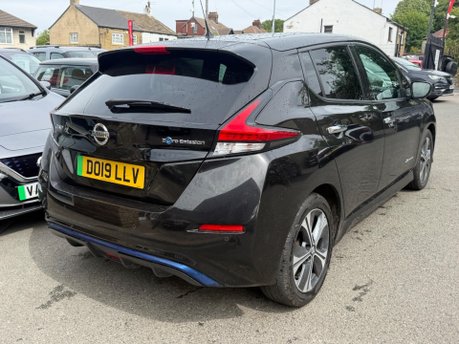 Nissan LEAF N-CONNECTA 9