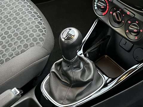 Vauxhall Corsa 1.4 SE Nav 5dr 31