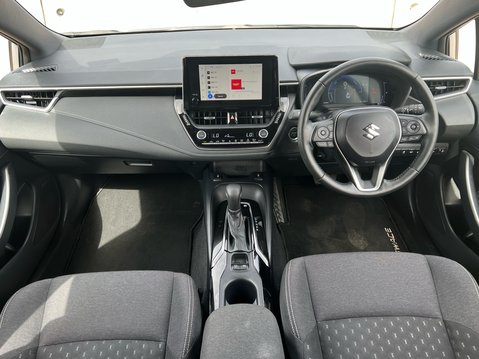 Suzuki Swace MOTION 10