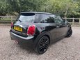 Mini Hatch 1.5 Cooper Exclusive Steptronic Euro 6 (s/s) 3dr 17
