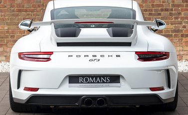 Porsche 911 (991.2) GT3 5