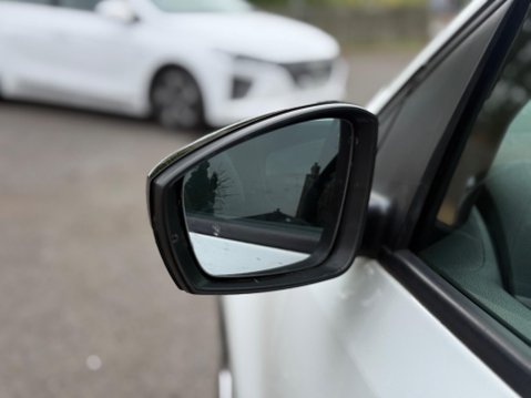 Volkswagen Polo 1.2 TSI BlueMotion Tech SE Design Euro 6 (s/s) 5dr 21