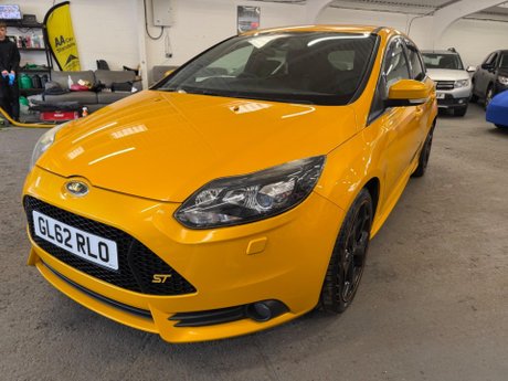 Ford Focus 2.0T EcoBoost ST-3 Euro 5 (s/s) 5dr 3