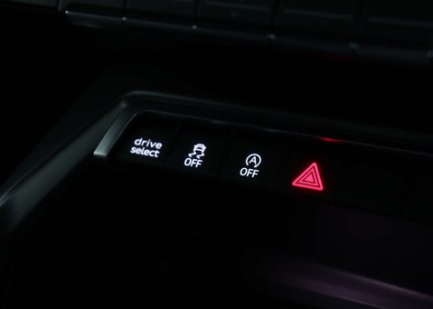 Audi A3 1.0 A3 Sportback 30 TFSI MHEV S Line Semi-Auto 5dr 31