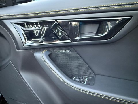 Jaguar F-Type 3.0 V6 400 Sport Auto Euro 6 (s/s) 2dr 63