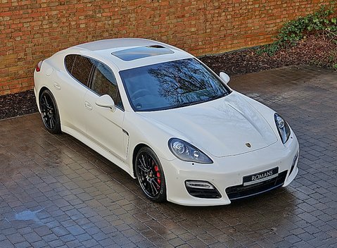 Porsche Panamera GTS 20