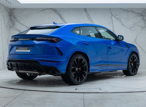 Lamborghini Urus 6