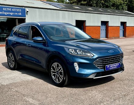 Ford Kuga 1.5 Kuga Titanium Edition 5dr 4