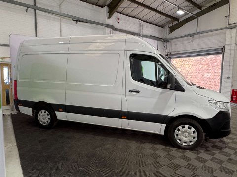 Mercedes-Benz Sprinter 2.0 Sprinter 315 Premium CDi MWB 7