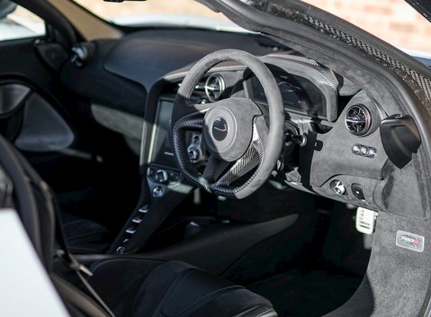 McLaren 720S Performance 11