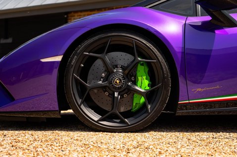 Lamborghini Huracan 5.2 V10 LP 640-4 Performante Spyder LDF 4WD Euro 6 (s/s) 2dr 10