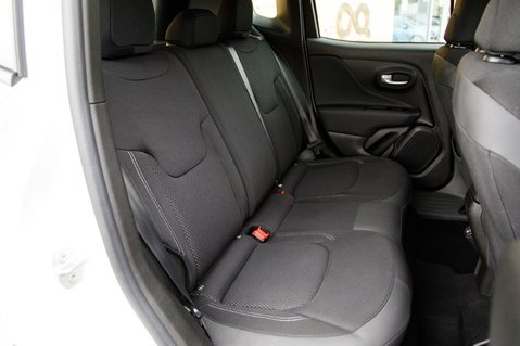 Jeep Renegade ALTITUDE 33
