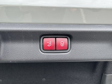 Mercedes-Benz EQE EQE 300 AMG Line Premium Plus Auto Electric 89 KWH Battery PAN ROOF/360 CAM 35
