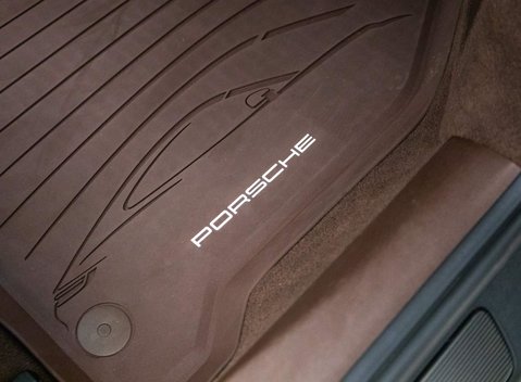 Porsche 911 Turbo S Cabriolet (992) 20