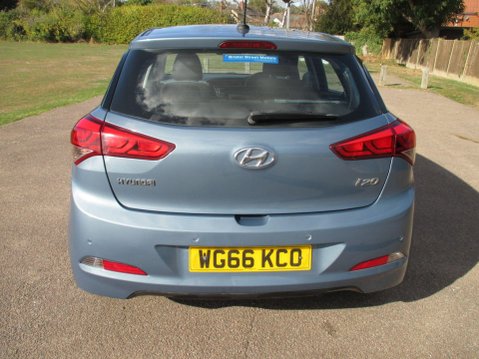Hyundai i20 1.2 SE Euro 6 5dr 4