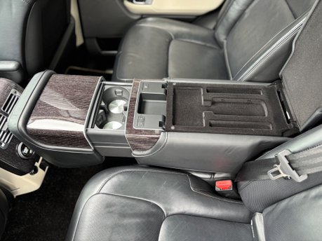 Land Rover Range Rover 4.4 SD V8 Autobiography SUV 5dr Diesel Auto 4WD Euro 6 (s/s) (339 ps) 15