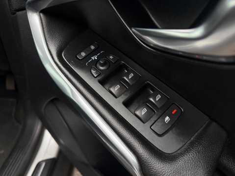 Volvo V40 2.0 D2 Lux Euro 6 (s/s) 5dr 46