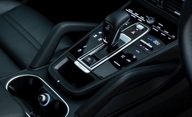 Porsche Cayenne E-Hybrid 20