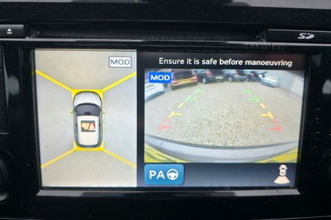 Nissan Qashqai 1.2 TEKNA DIG-T FULL HISTORY! 360 CAMERA.. SAT NAV ! GLASS ROOF 6