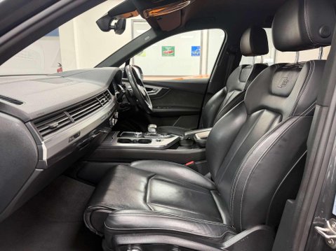 Audi SQ7 4.0 TDI V8 SUV 5dr Diesel Tiptronic quattro Euro 6 (s/s) (435 ps) 38