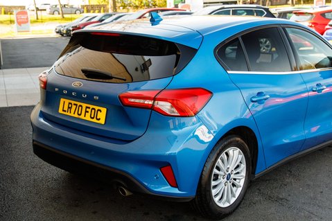 Ford Focus TITANIUM 8