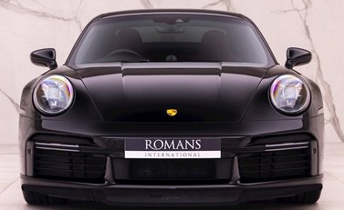 Porsche 911 Turbo S (992) 4