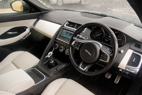 Jaguar E-Pace R-DYNAMIC S