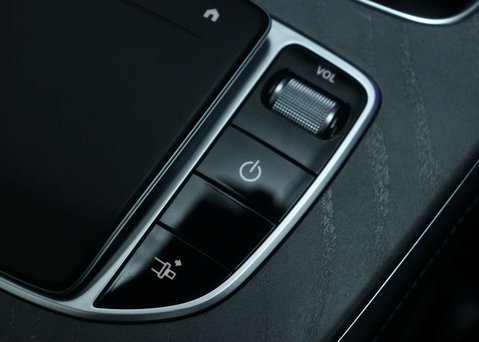 Mercedes-Benz E Class 2.0 E300h MHEV AMG Line Night Edition (Premium Plus) Coupe 2dr Petrol Hybri 31