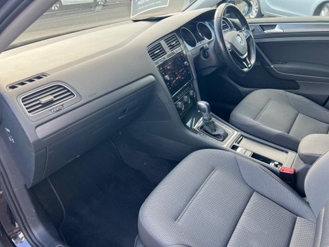 Volkswagen Golf 35.8kWh e-Golf Auto 5dr 20