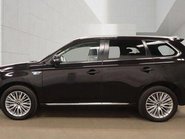 Mitsubishi Outlander PHEV JURO 3
