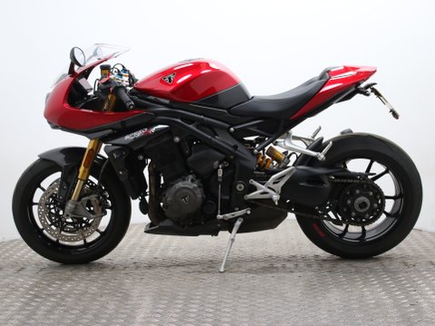 Triumph Speed Triple SPEED TRIPLE 1200 RR 7