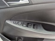 Hyundai TUCSON 1.6 Tucson SE Nav GDi 2WD 5dr 33