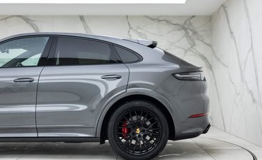 Porsche Cayenne GTS Coupé 34