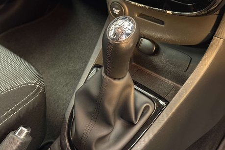 Renault Clio 0.9 TCe Dynamique MediaNav Hatchback 5dr Petrol Manual Euro 5 (s/s) (90 ps) 43